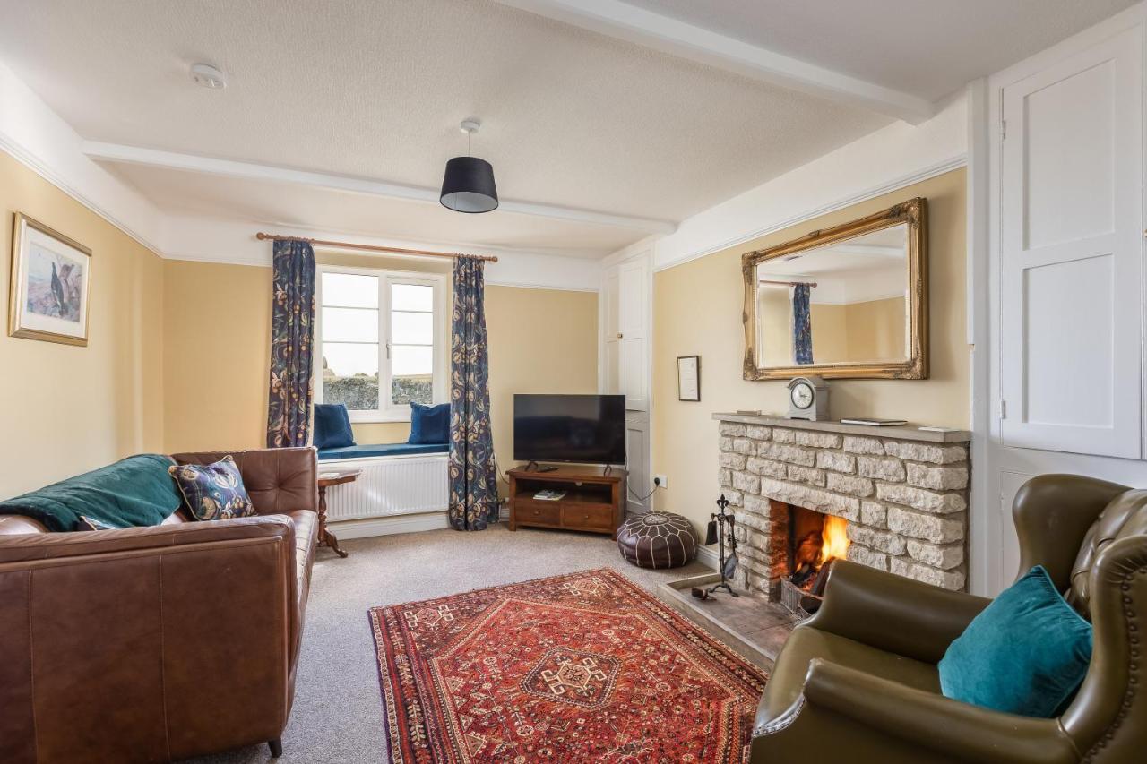 Luxury Farmhouse With Stunning Views And Hot Tub Ebberston Exterior photo