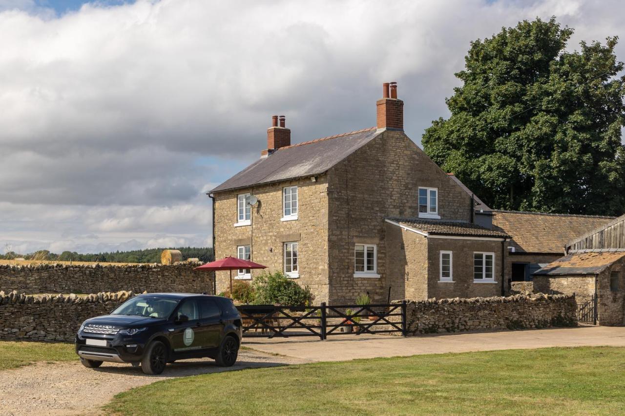 Luxury Farmhouse With Stunning Views And Hot Tub Ebberston Exterior photo